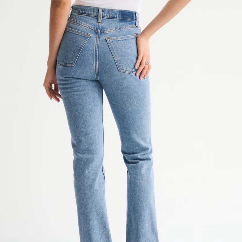 Abercrombie & Fitch Ultra High Rise 90s Straight Jean 32 Long Curve Love Blue - Picture 2 of 10